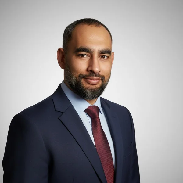 Adeel R Khawaja